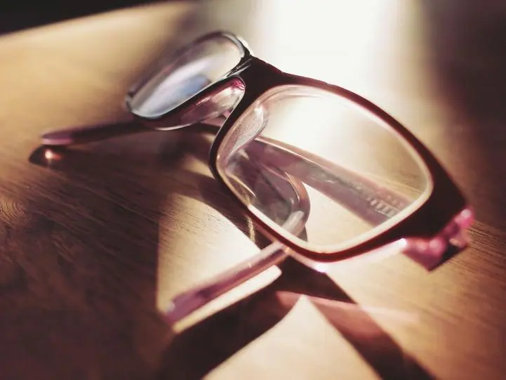 Lentes en el laboratorio de Zimas