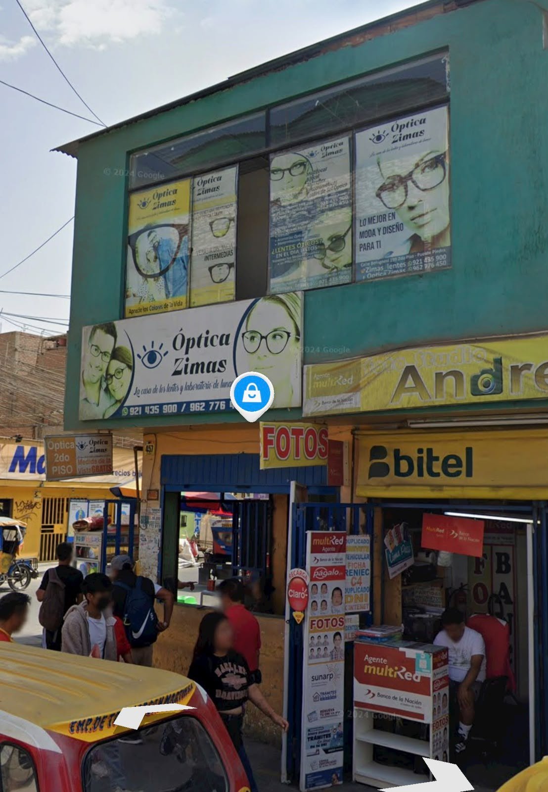 Vista frontal de Óptica Zimas en el segundo piso